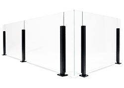 garde-corps en verre élégant avec des montants en aluminium